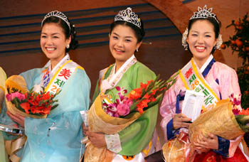 <b>감귤아가씨 진 김지혜, 선 김유진, 미 문경의 </b>